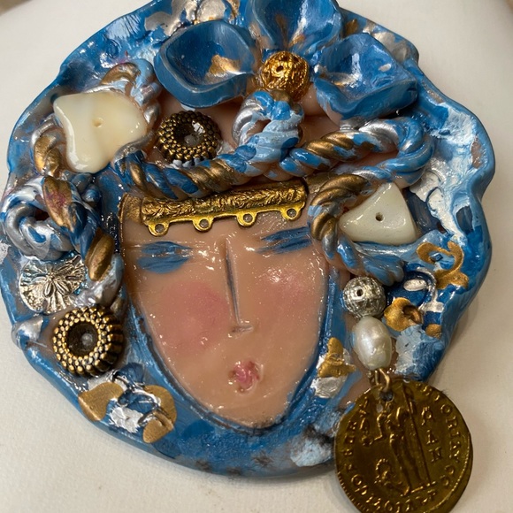 Hand-Made Jeweled Blue Lady Pin - w/ Gold - Picture 7 of 15